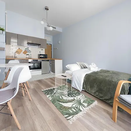 Park Skowroni Chic Nook By Bookinghost *