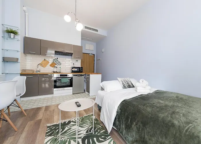 Park Skowroni Chic Nook By Bookinghost * Vratislav