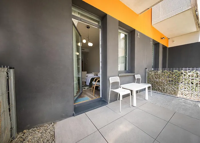 Park Skowroni Chic Nook By Bookinghost *